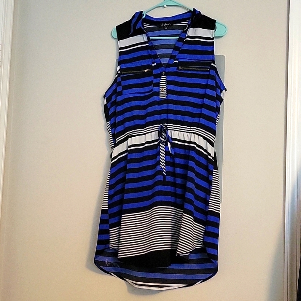 Sleeveless dress